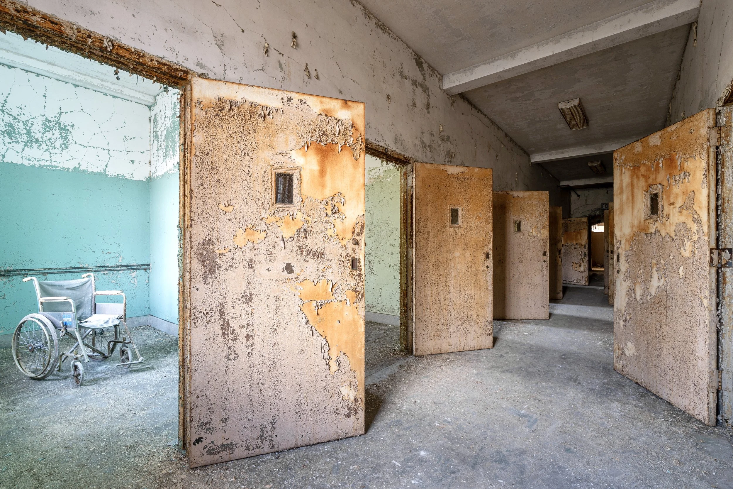 Patient Ward, Building 25