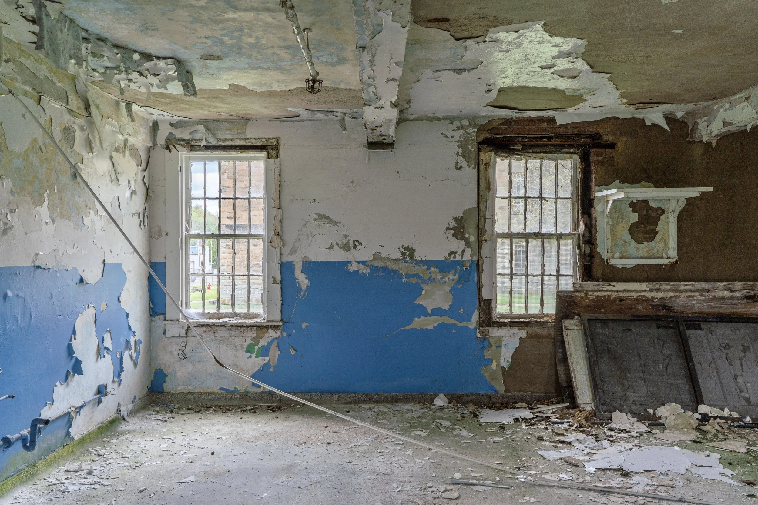 Empty & Crusty, Male Extension Ward