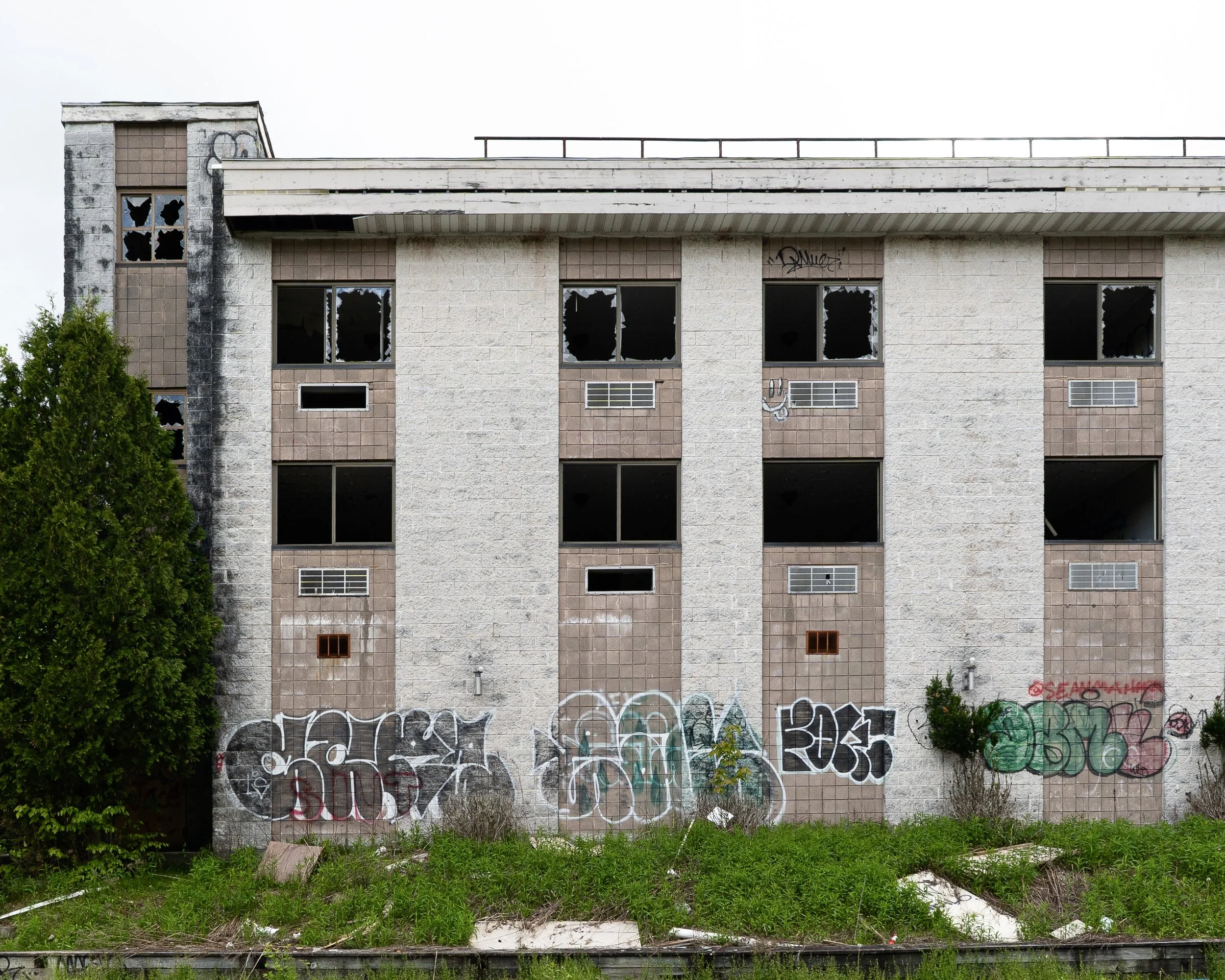 Shuttered, Paramount Hotel, Parksville, NY