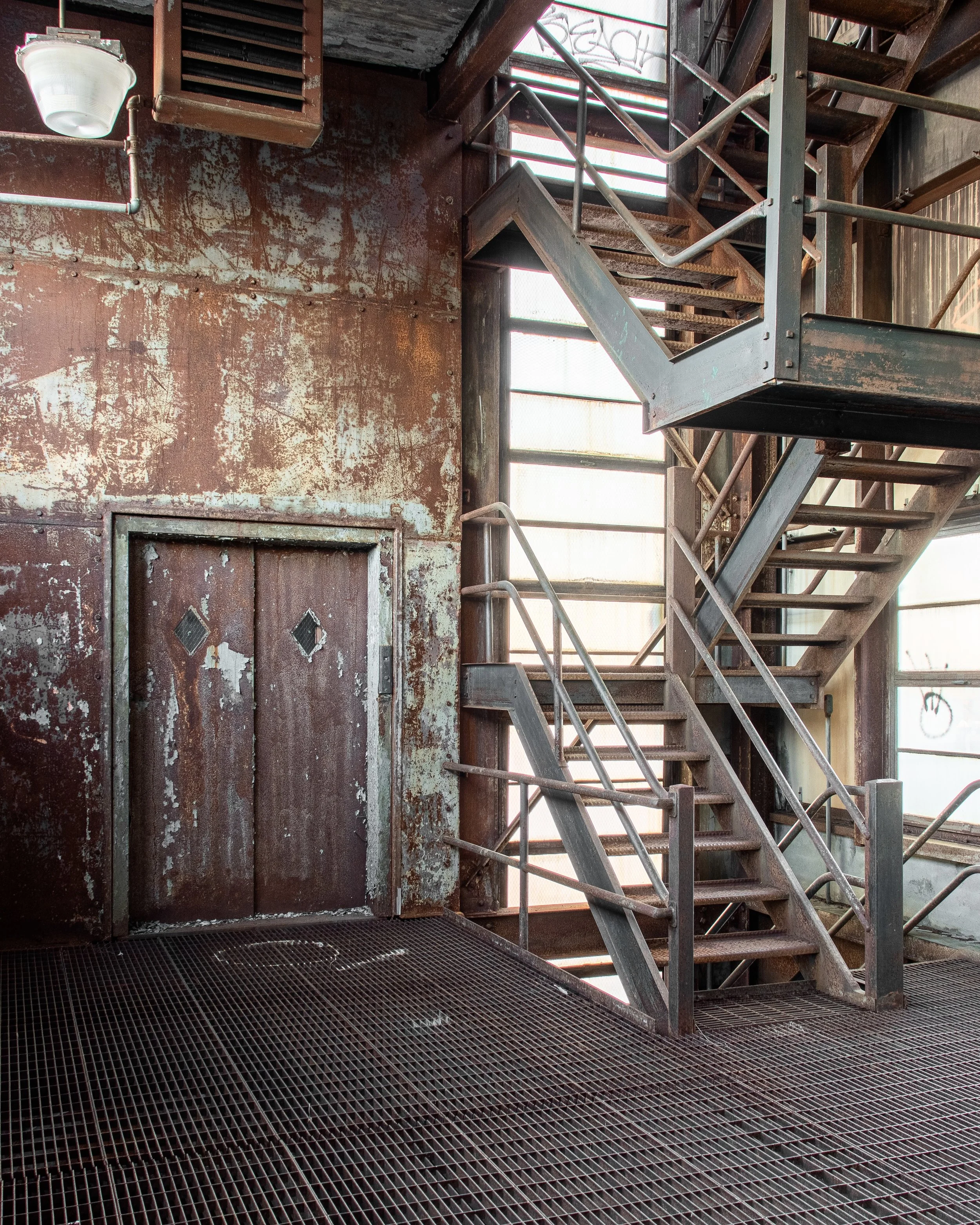 Elevator & Stairs