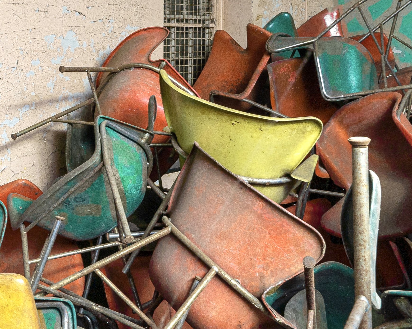 Peabody Chair Graveyard, Building 25