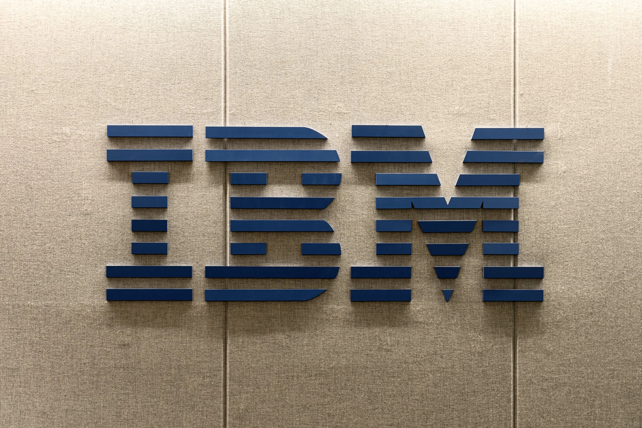 IBM, Central Services 