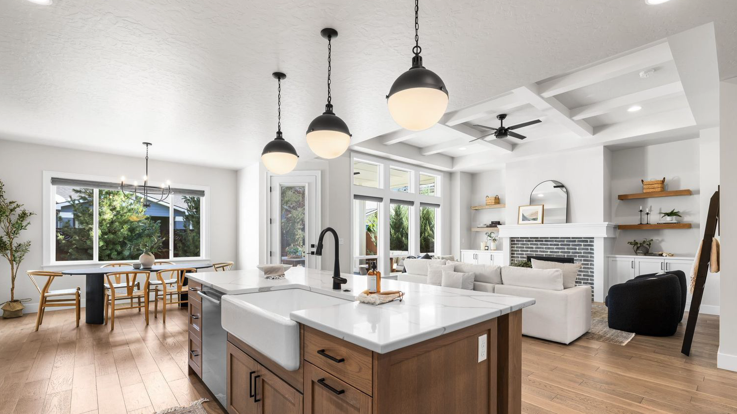 How Long After an Open House Should I Expect Offers on My Home?