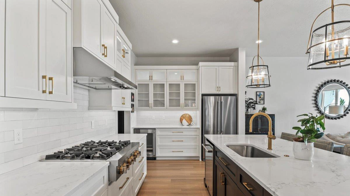 What to Do While Movers Are Handling Your Belongings