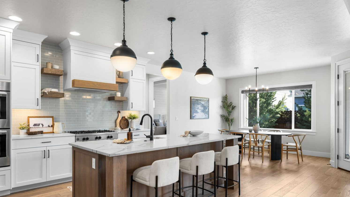 How to Stage a Home to Attract Buyers