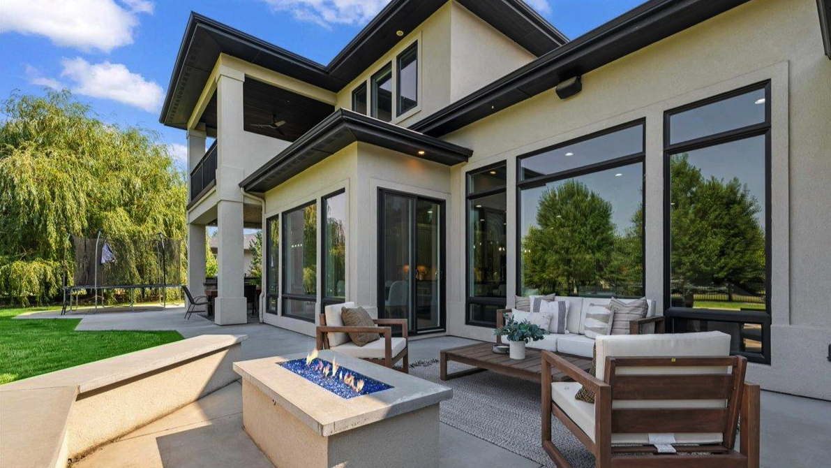 Why Do I Need a Real Estate Agent to Sell My Home?