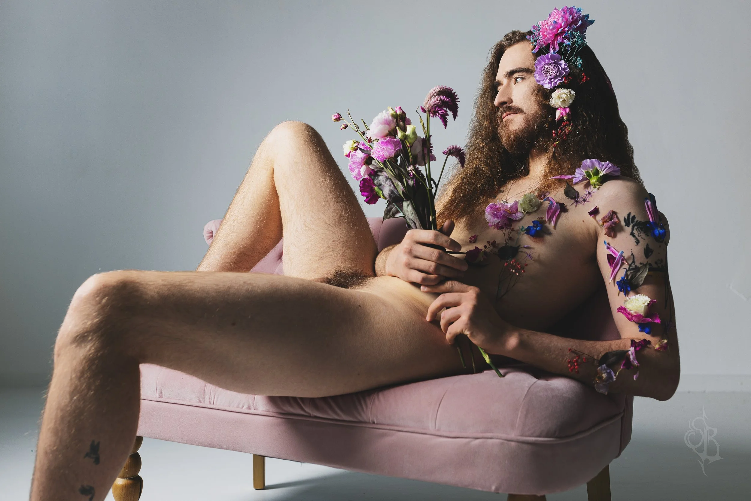 Kim_Karlsson_Flowerboy_c_Suvi_Berg_02.jpg