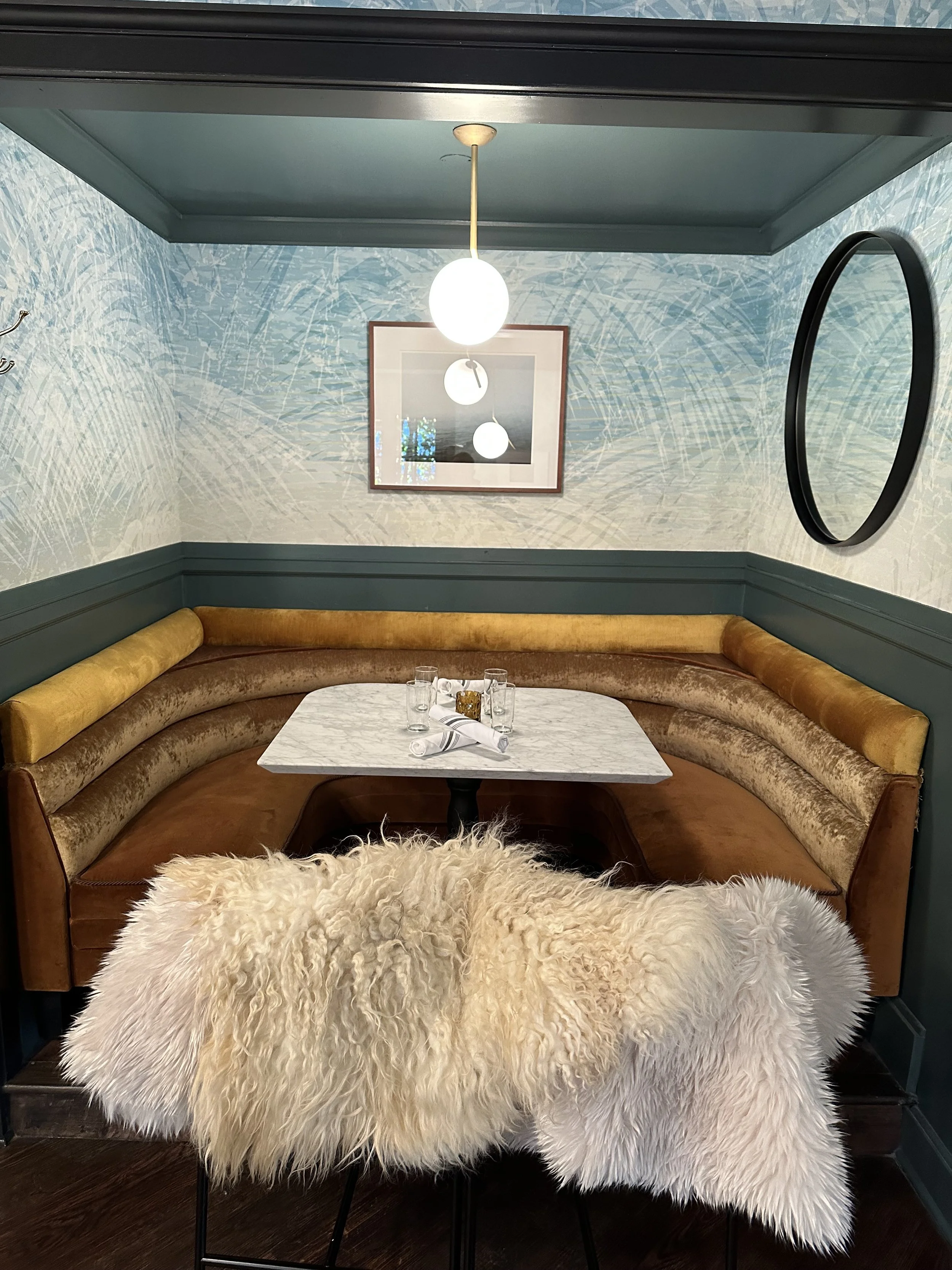 The Den On Sunset Restaurant 