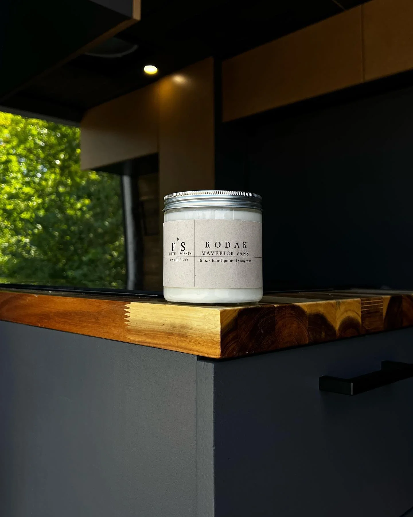 Thanks so much to @fifthscentscandleco for getting us a custom made @maverick.vans candle for Kodak&rsquo;s new owners! It&rsquo;s the little things that matter 🤩