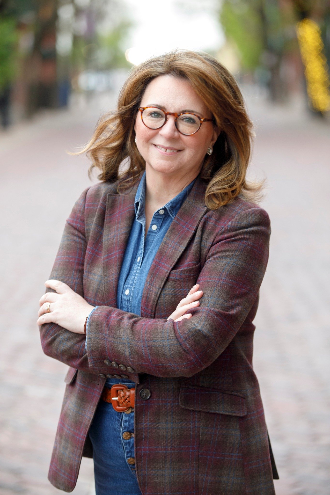 Krissy Buck Board Chair