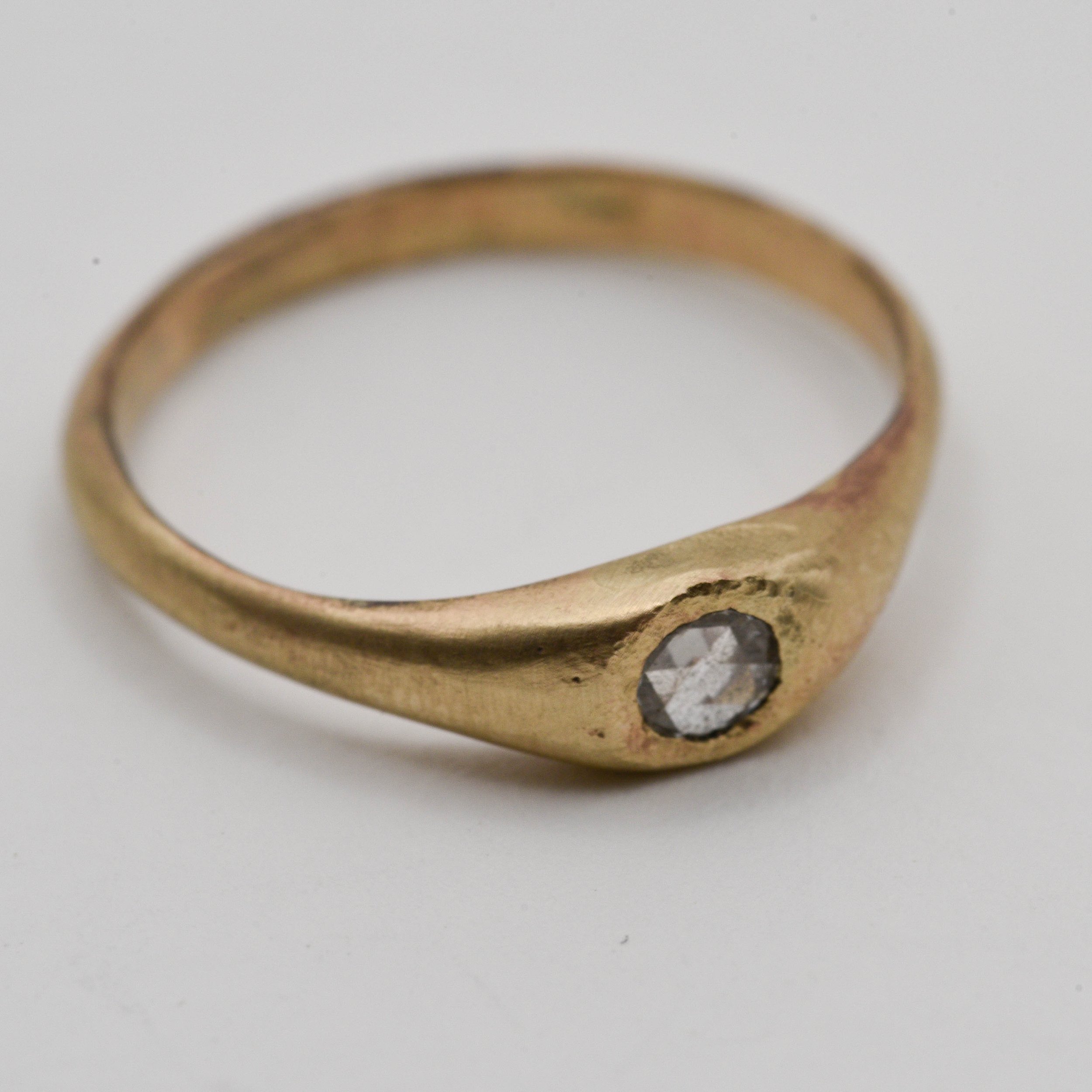 9ct Yellow Gold and Diamond Ring