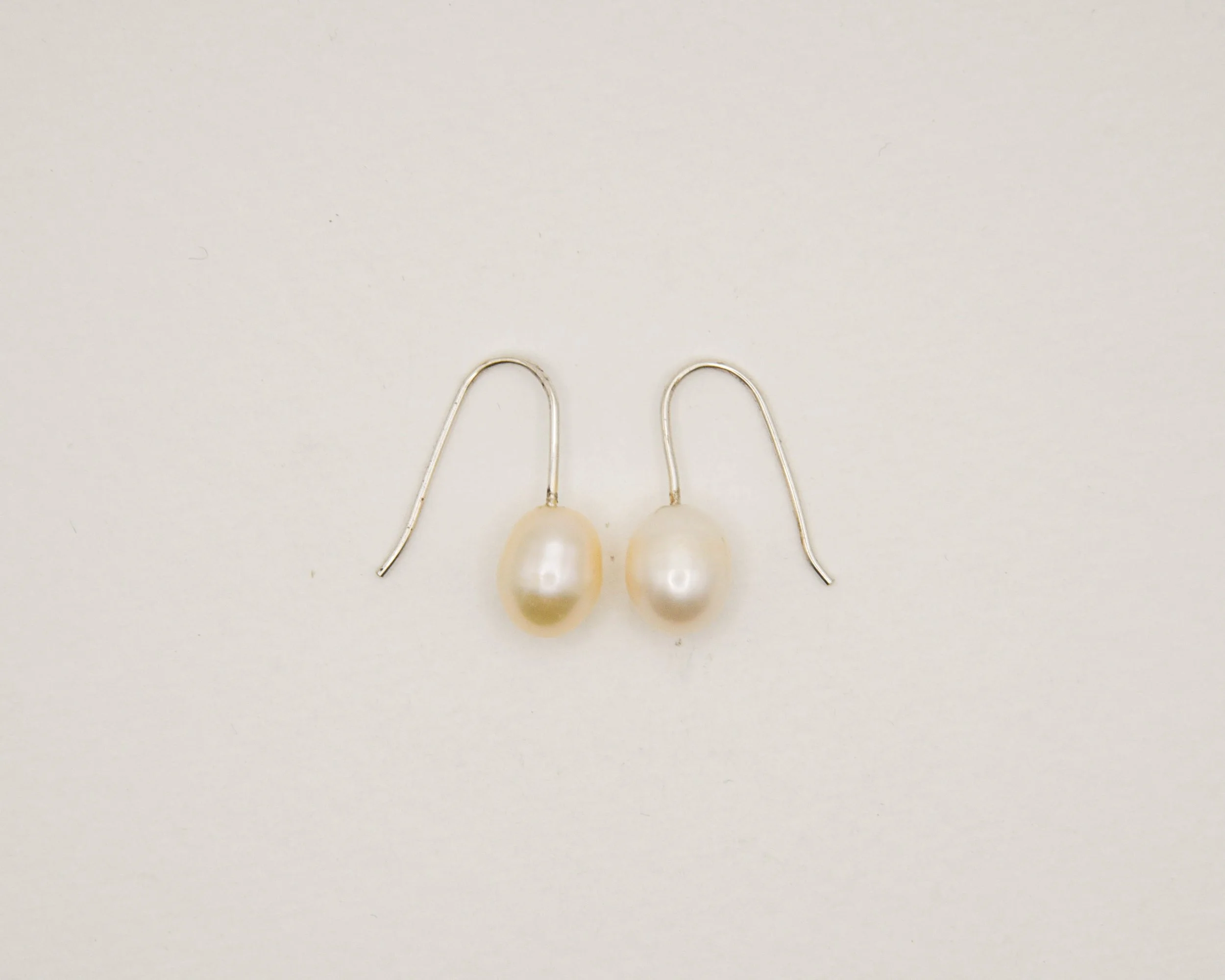 Wire Pearl Earrings