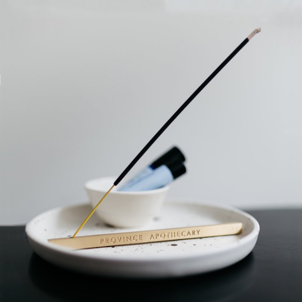 evening ritual 🖤 

our incense is artificial fragrance free, and made instead with only pure essential oils for a cleaner burn that smells just as good 🌱