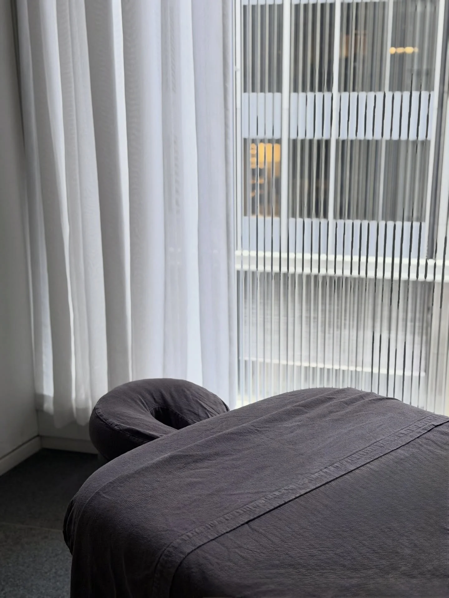 Sunday night vibes 😴

In-Home Massage Treatments for those days that you just need your personalized care to come to you.