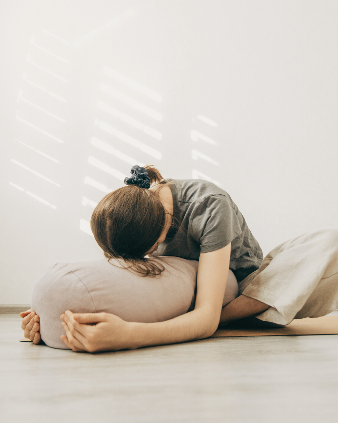 Tight vs Weak Pelvic Floor: Why Both Can Cause Symptoms