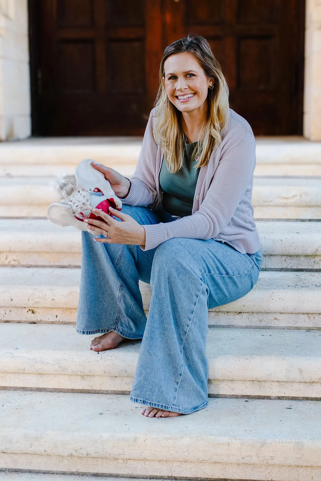 How Do I Choose the Right Physical Therapist for Postpartum Recovery?