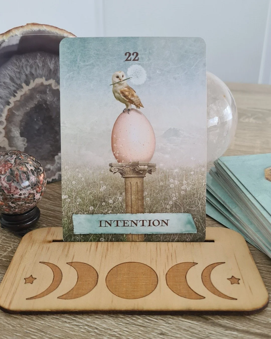 Monday Insight 🌊 Card for the Day! What is your intention for today? Intention is your superpower to move forward, your word is your wand and when you take the first step, it sends out a message to the universe, it hears your frequency and all manne