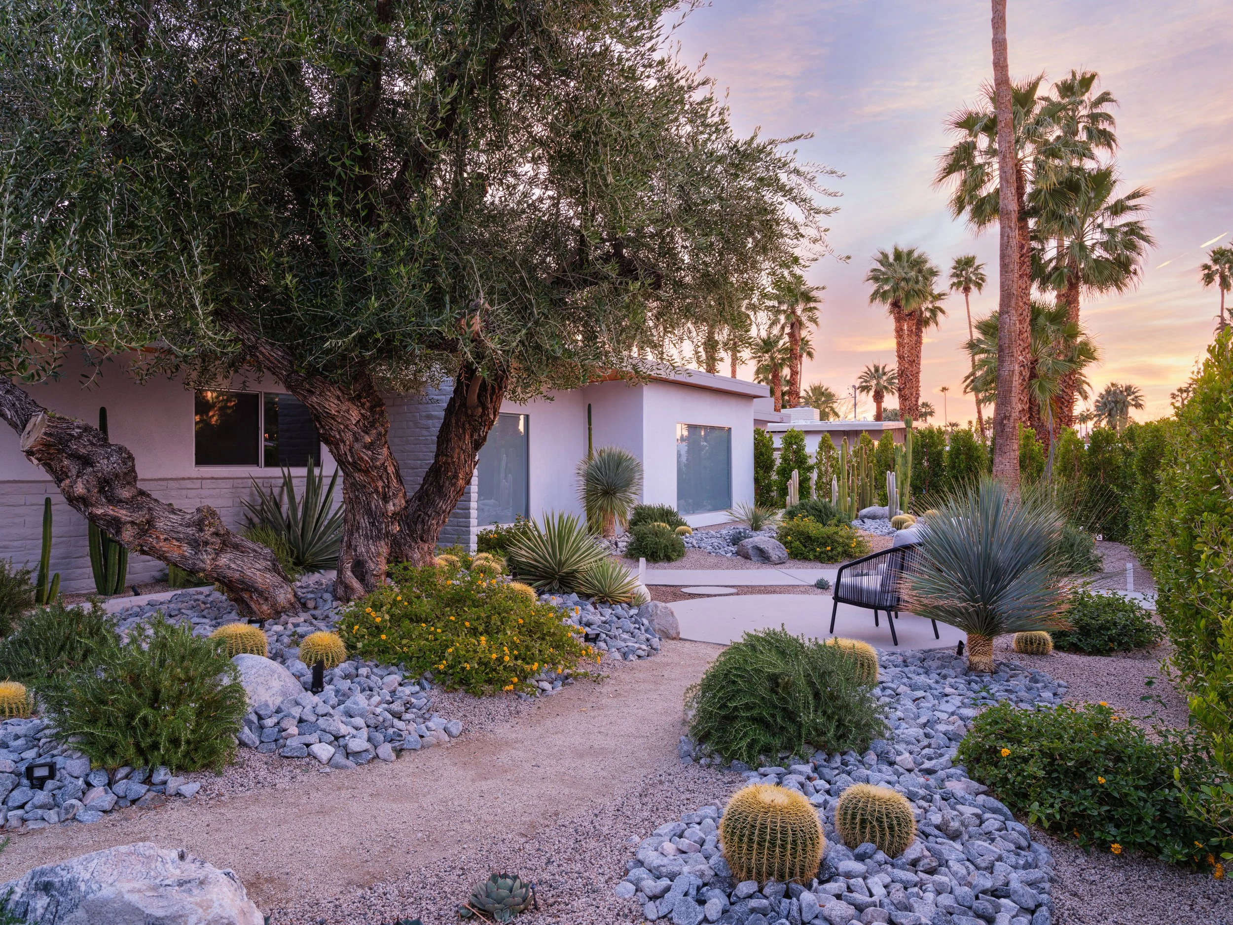 2284 E Desert Palms Dr-4.jpg