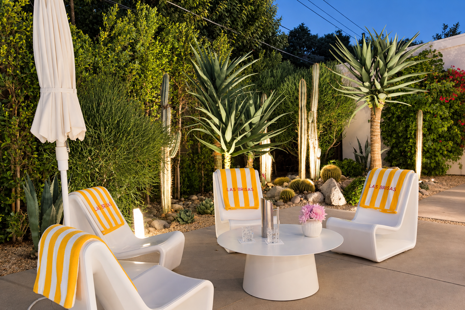 Salon de jardin crépusculaire à Las Brisas.png