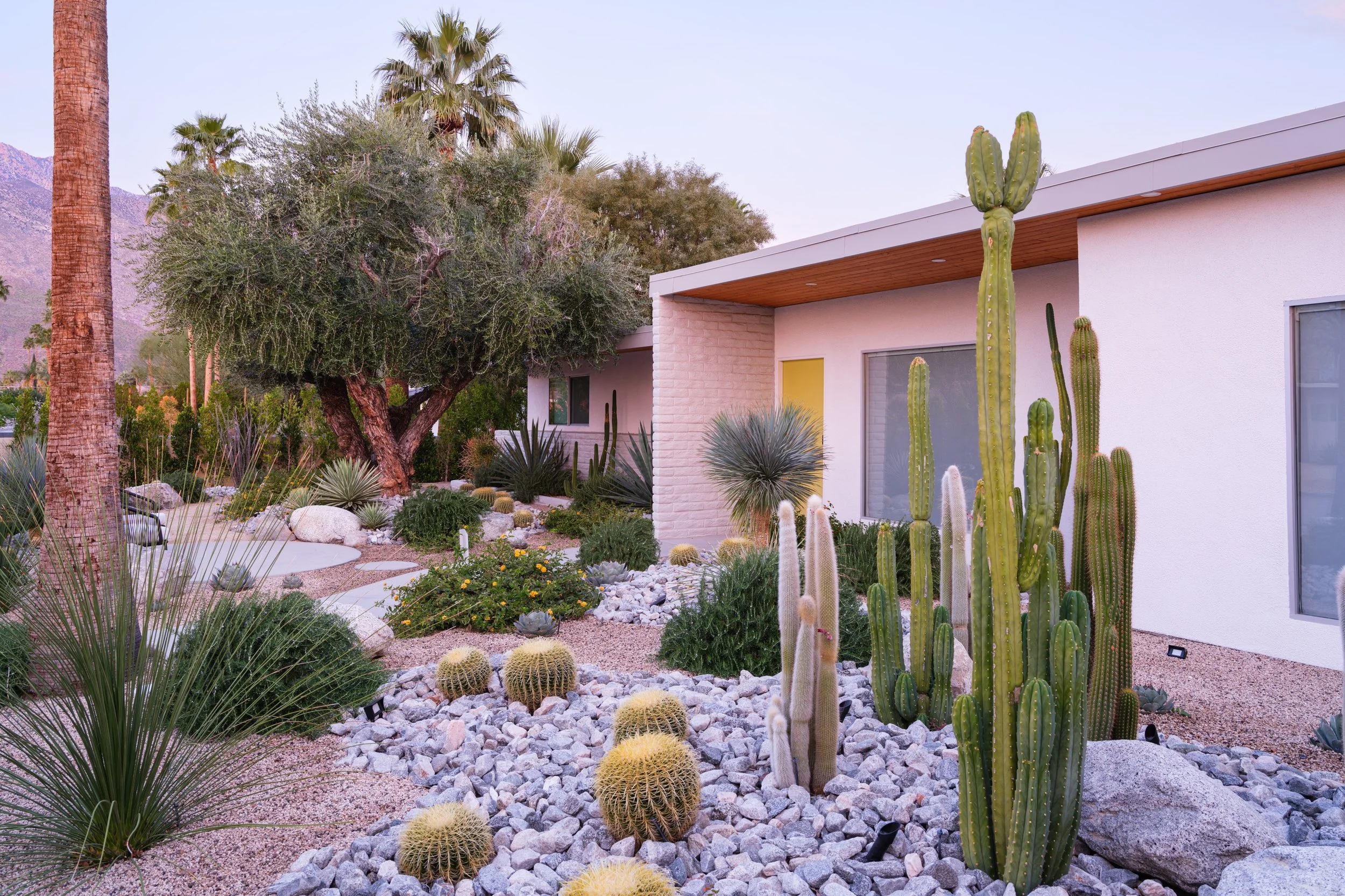 2284 E Desert Palms Dr-3.jpg