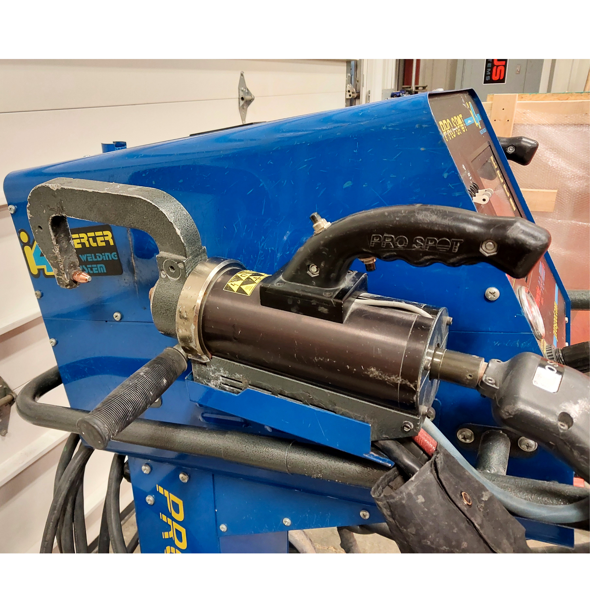 used i4 spot welder setup in auto body shop