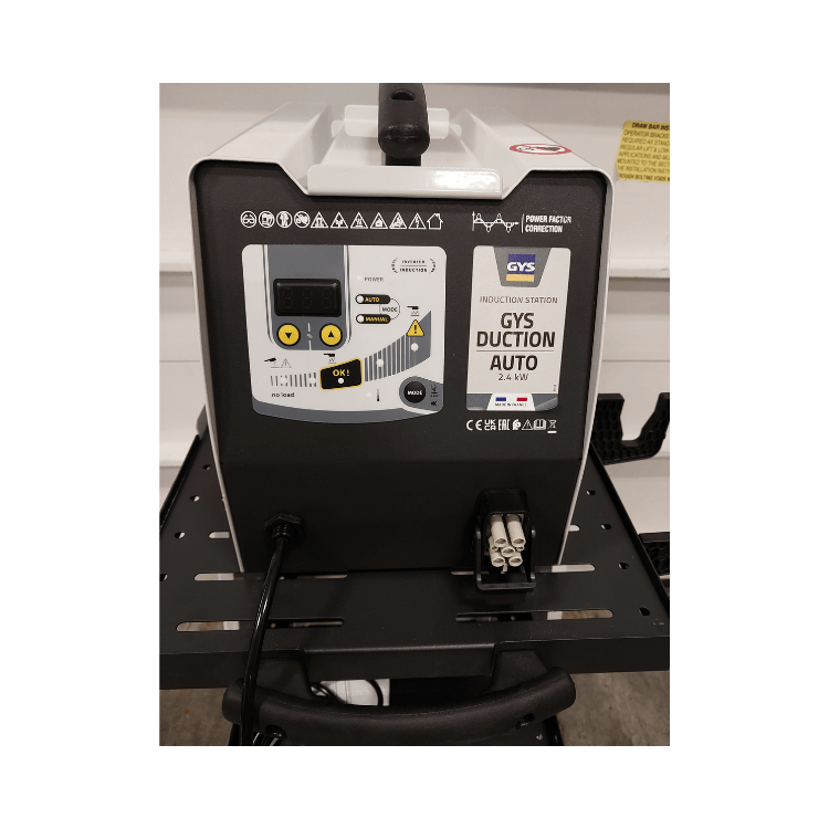 Control panel on the GYS Duction Auto.