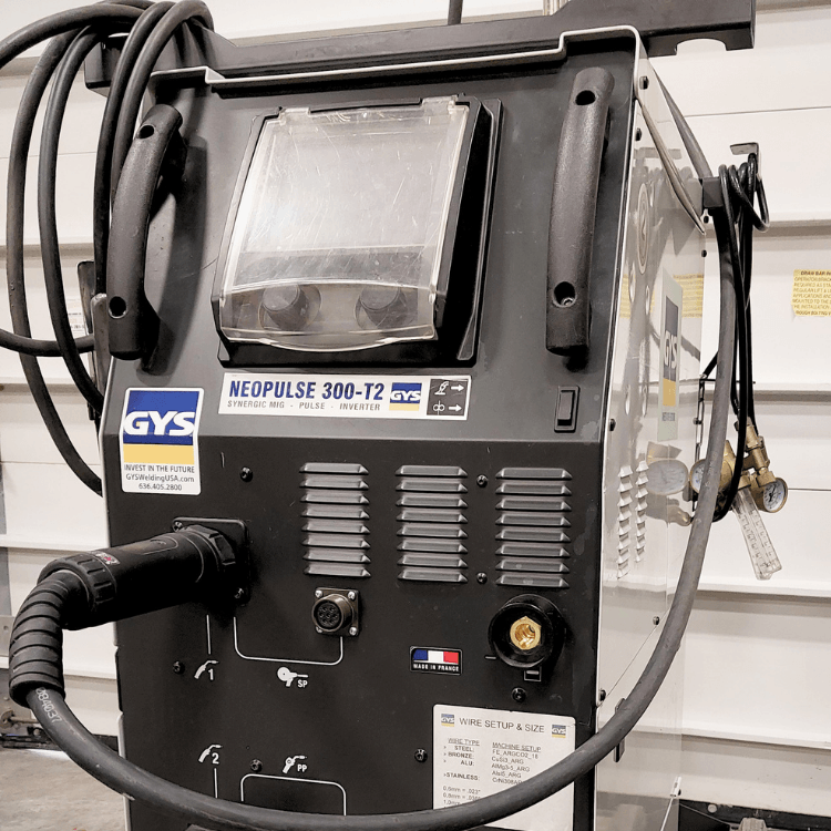 Front view of GYS NEOPULSE 300-T2 MIG MAG welder