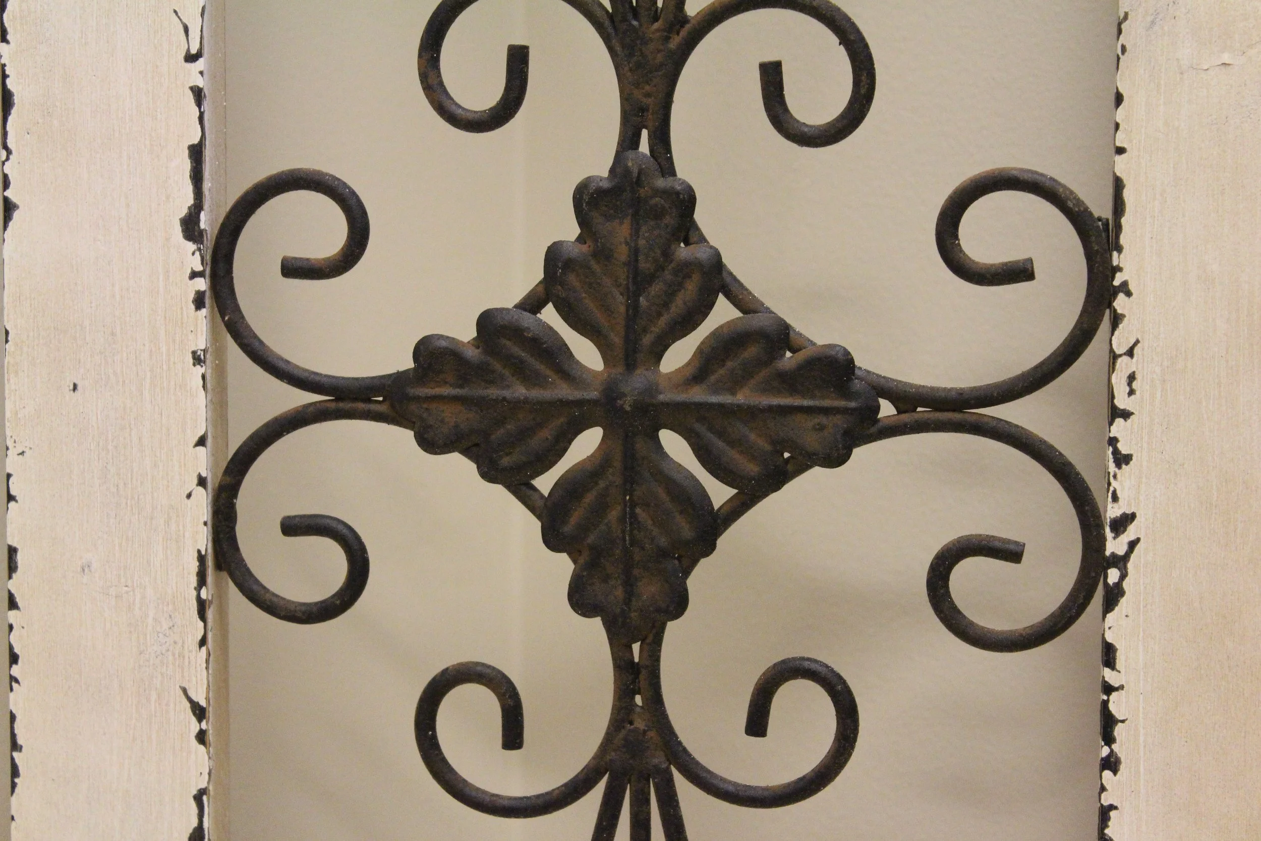 symmetrical cast iron decoration