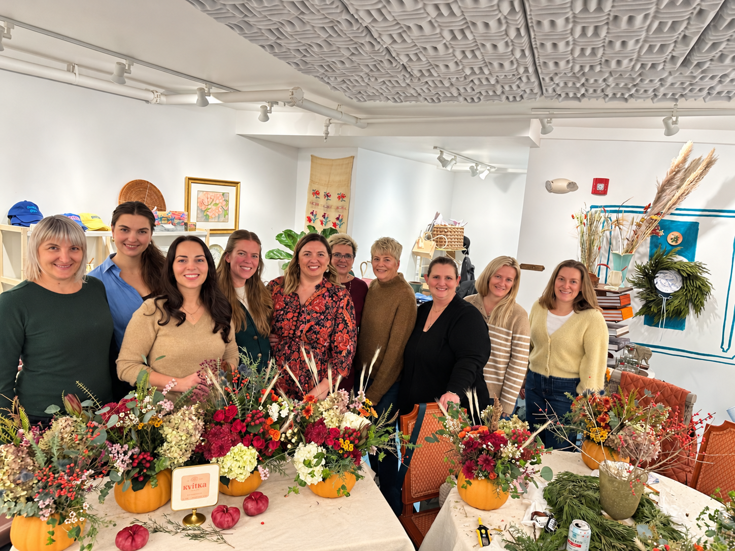 Kvitka Farm Thanksgiving Workshop making centerpieces.png