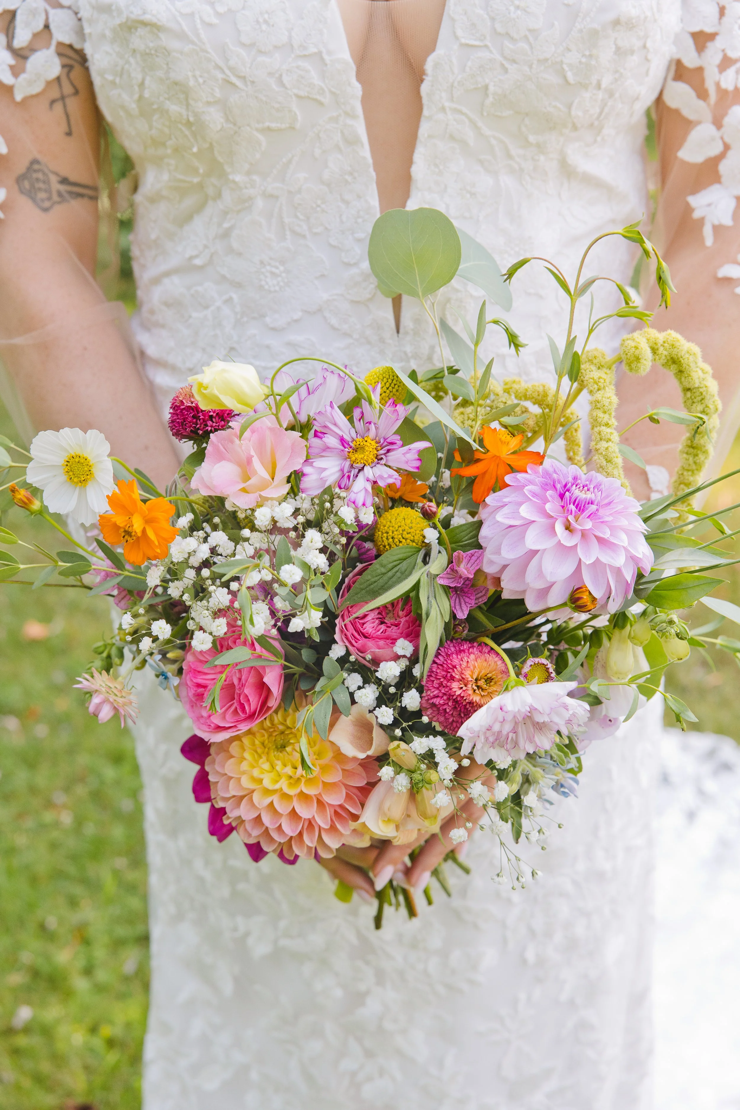 seasonal bridal bouquet in New Hampshire, Maine, Massachusetts, flower farm