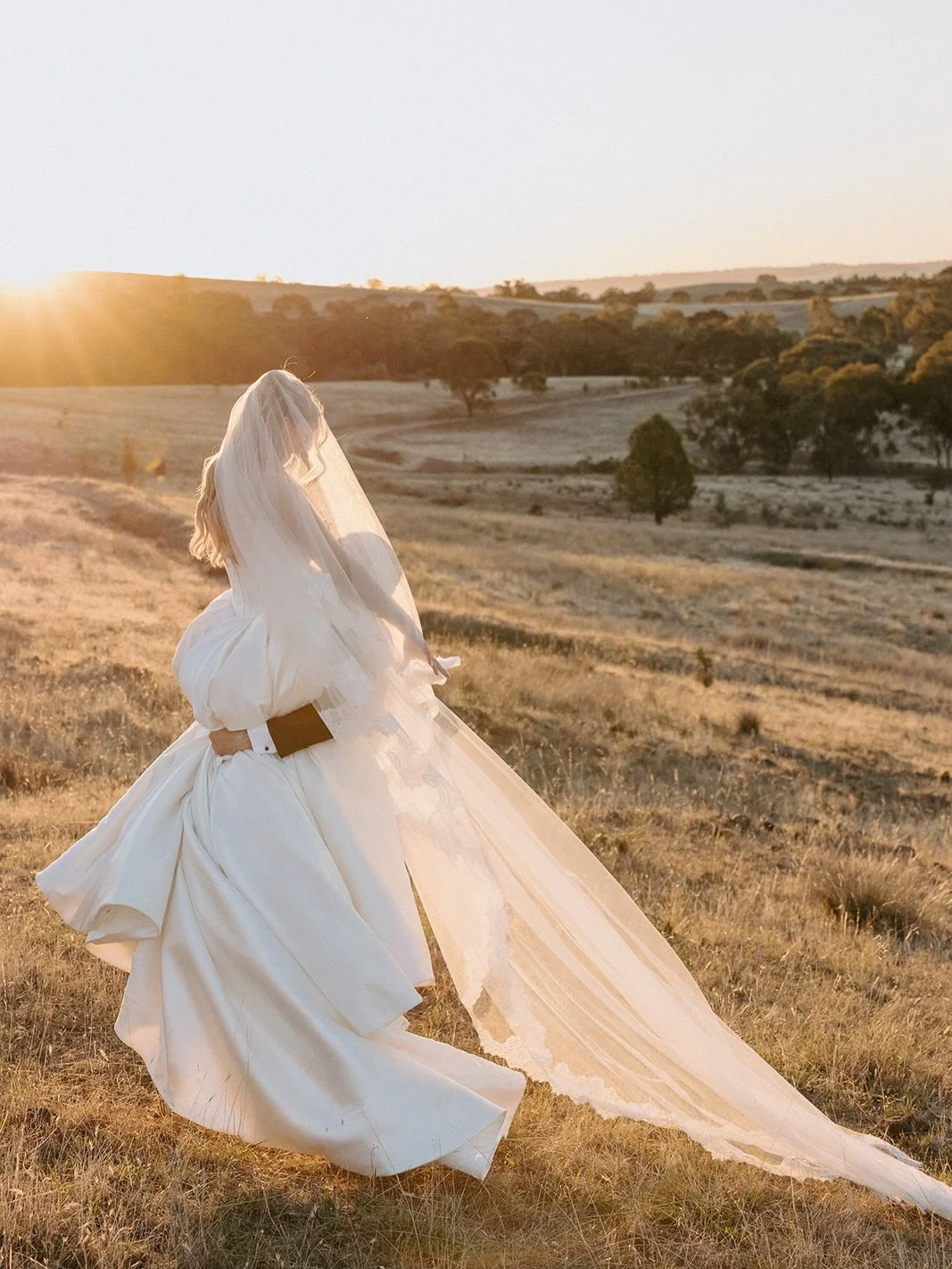 Gallery delivery day for Kat &amp; Jay 🥂