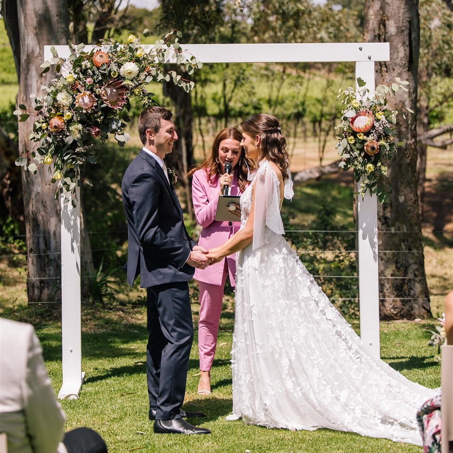 Here&rsquo;s to Andrew and Madi 🥂🥂🥂beginning their beautiful love story at a pub, deepening their connection, adopting adorable kittens, and cherishing every moment together. 

May your love continue to grow stronger, and your future be filled wit
