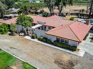 6151 11 Ave drone.jpg