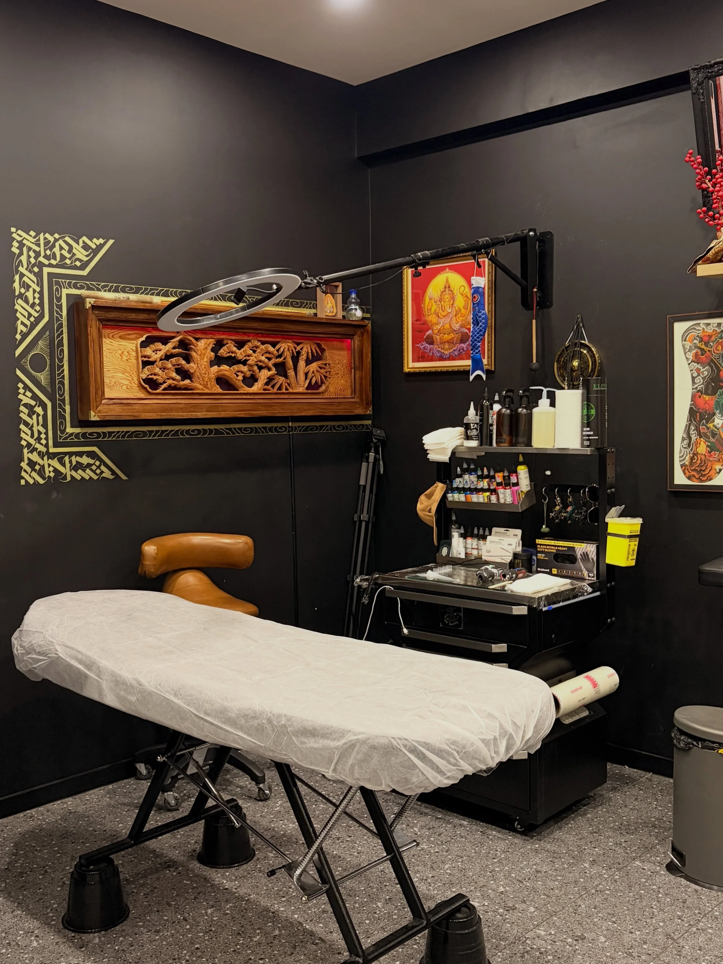 My new space lately! Back with the team at @blackblossomtattoos as a guest artist
In Springvale this time come say Hi!!