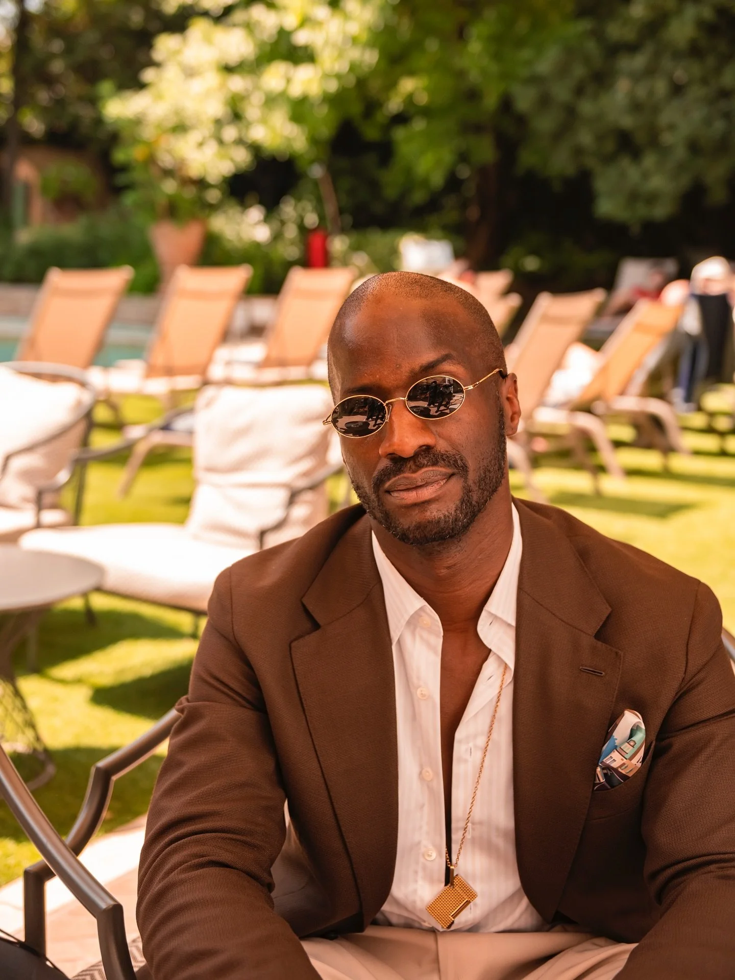 Kicking back/over it
.
.
Suit separates from @mondofcph 
📸 @erikmannby 
.
#menswear #pittiuomo