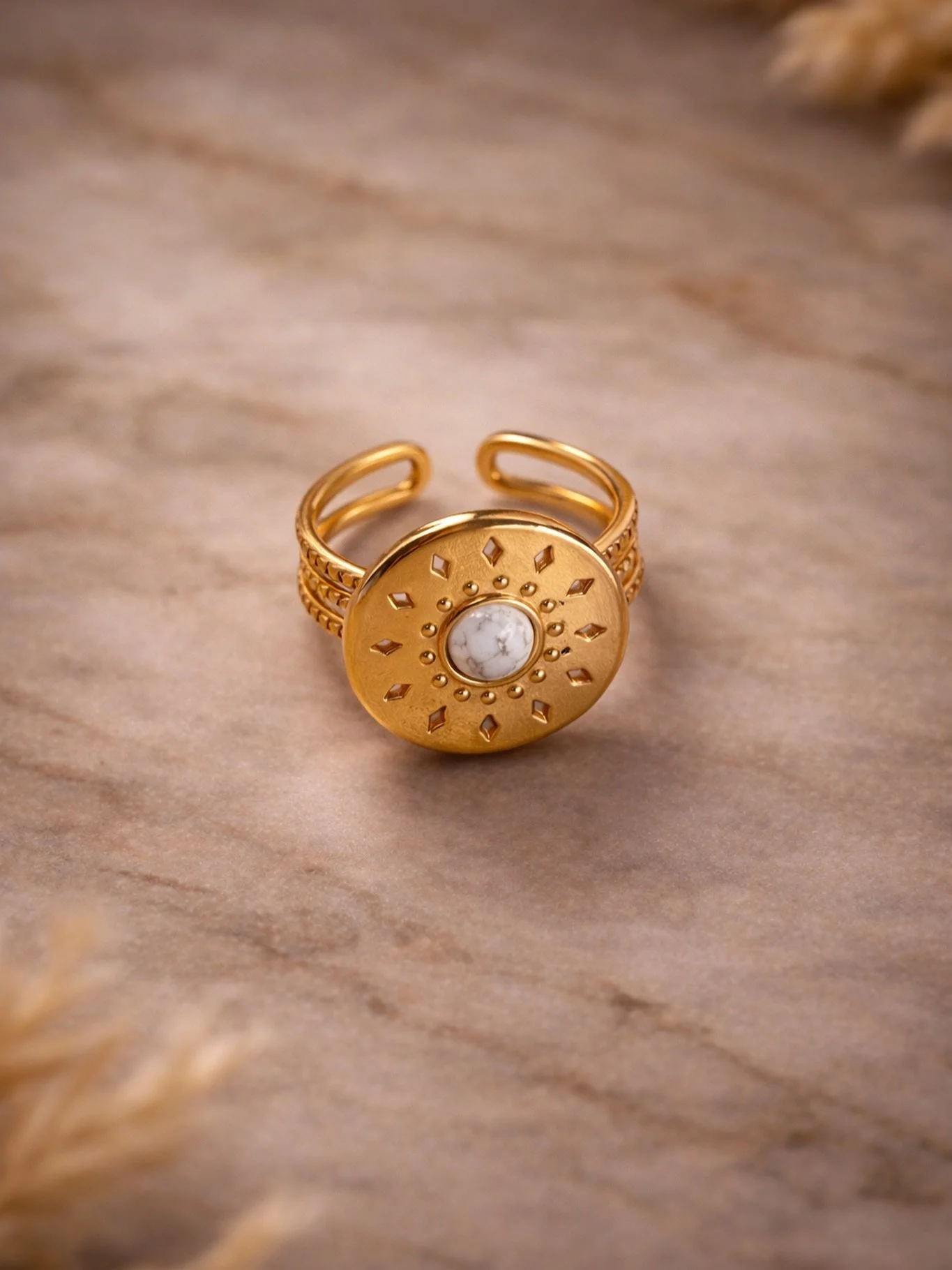 ✨ NOUVEAUT&Eacute; ✨

Dans les bijoux &eacute;nerg&eacute;tiques que je vous propose, en plus des pendentifs et des bracelets, les bagues arrivent maintenant &eacute;galement 💍

Toujours dans la m&ecirc;me intention : des pierres naturelles pour vou