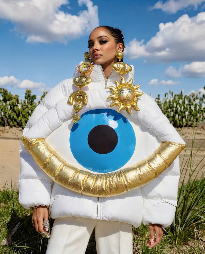 Poofy 💋👀☀️

#thisisai #aifashiondesign #aidesign #conceptualfashion #puffycoat