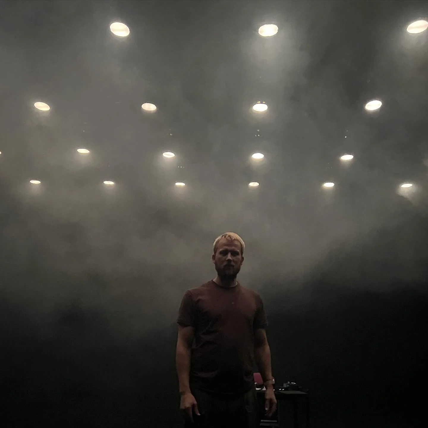 P&aring; torsdag og l&oslash;rdag denne uka! &laquo;Overalt ved tidens ende&raquo; @vegascene @henieonstad @ascehoug