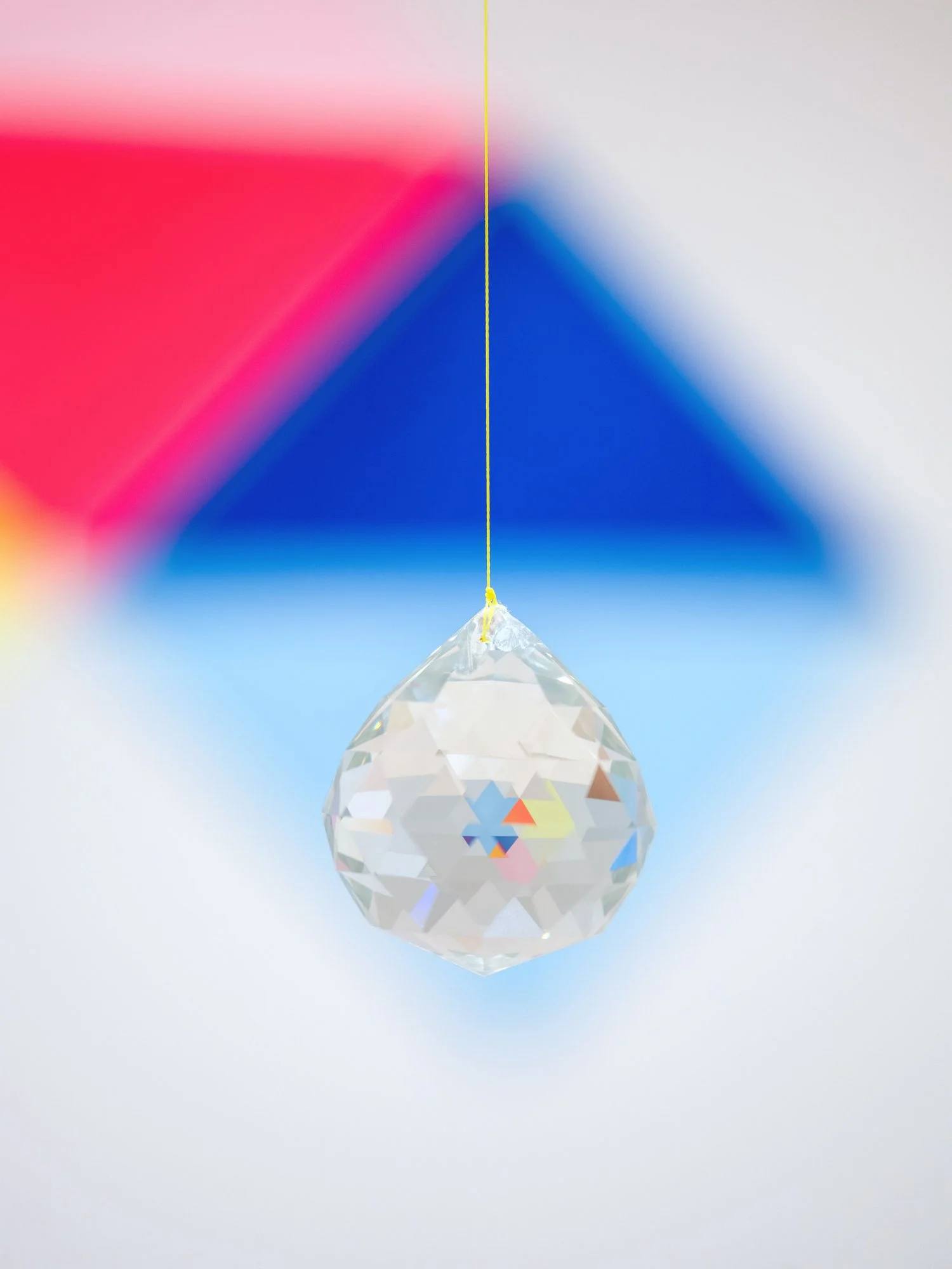 «Utopia», 2026
Crystall, line
Ø 7 cm