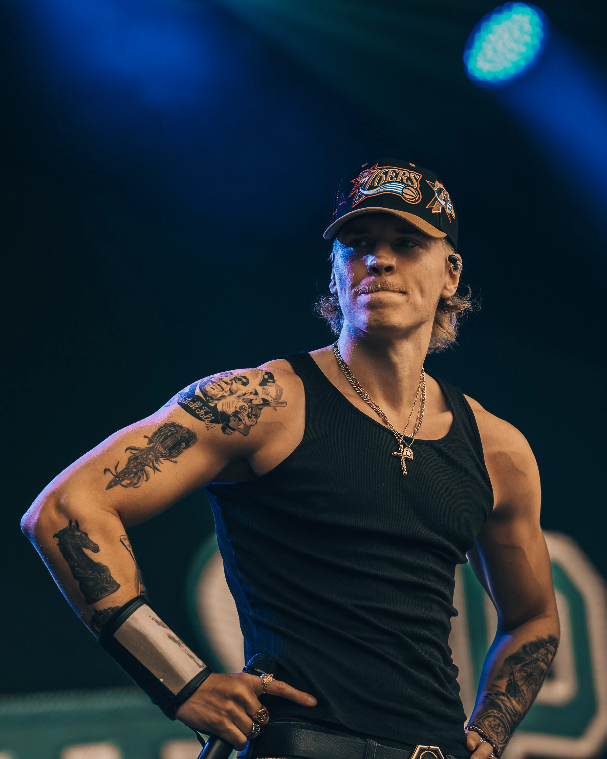 Costi performing live at Blockfest, captured by Anre Wasse.