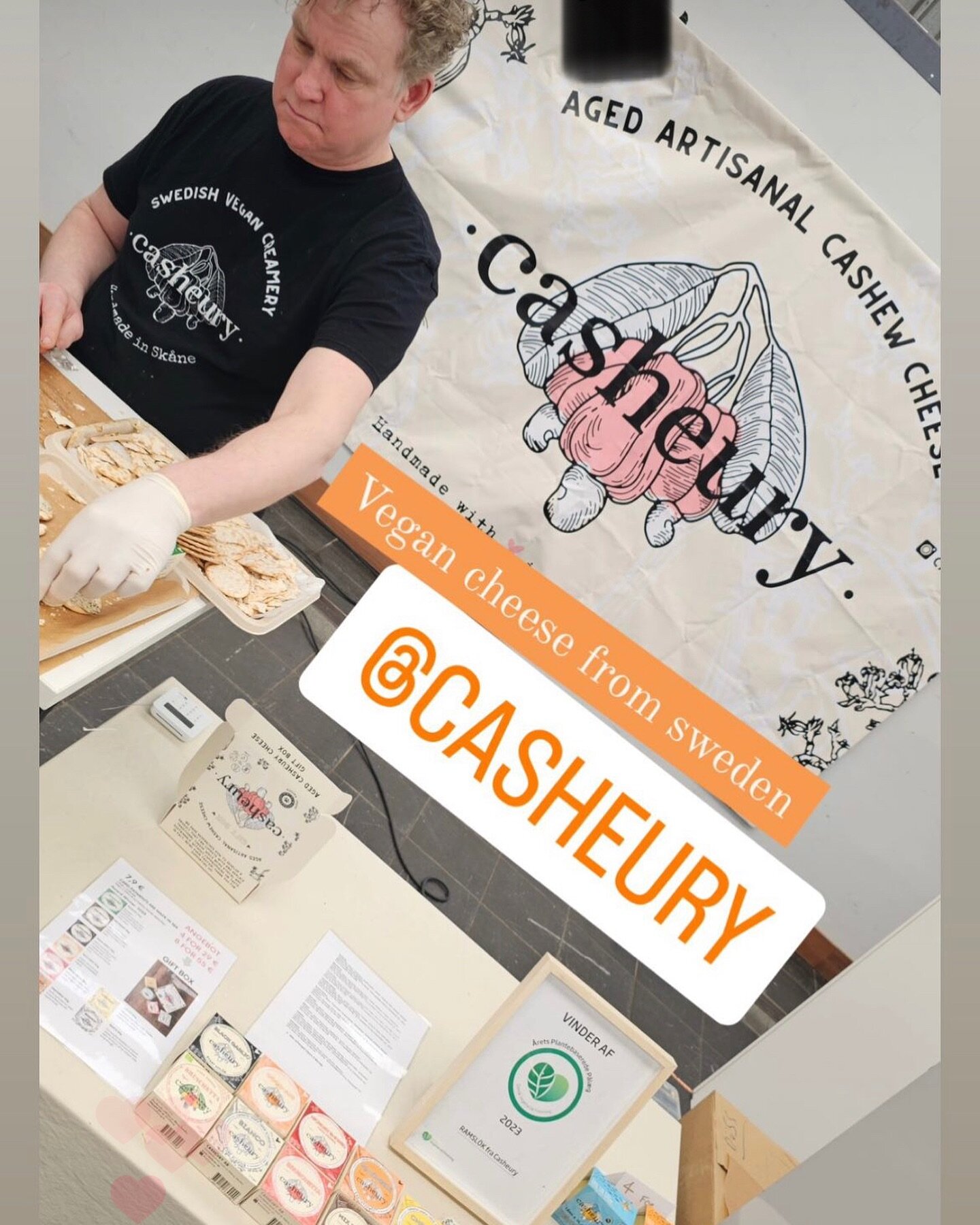 Today you can find us on the last day of the fair at @officialveggieworld in Dūsseldorf
You can taste and buy all our Casheuries at stand A3.
Yesterday was crazy and we are going early today to restock the fridges ready for the rush.

We are slowly i