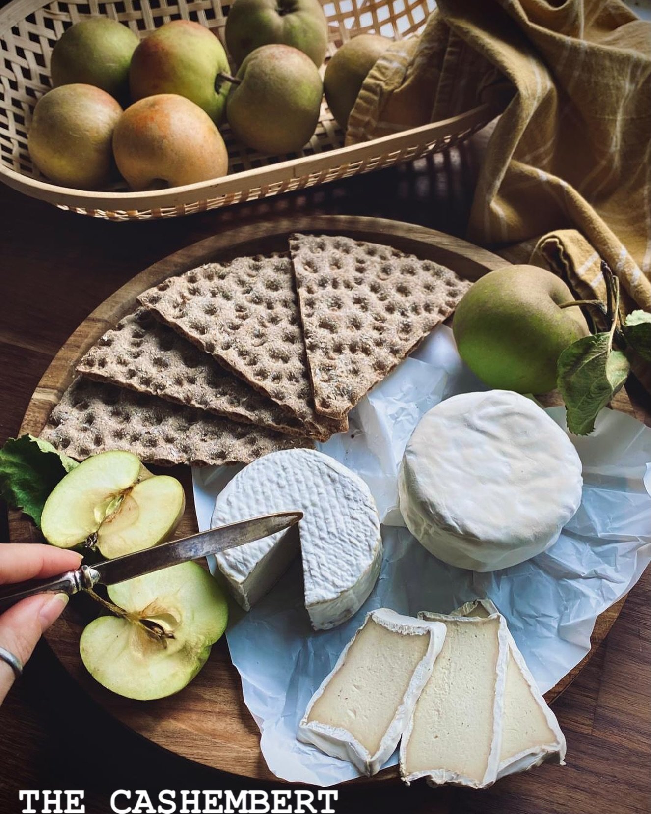 THE CASHEMBERT
A new batch of the legendary white moulded goodness is dropping this week.

Find it at your local store or snag it online before someone else does.

We are even bringing some to the @oslovegetarfestival - because Norwegians deserve gou