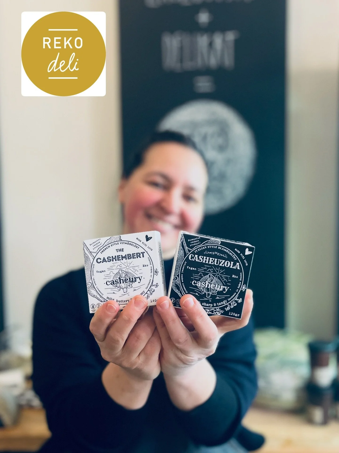 🇬🇧
Bianca from Reko Deli in Lund &mdash; one of the first shops to back us in 2021, and still one of our favourites five years on. This organic delicatessen in the heart of Lund is a goldmine for small-batch, hard-to-find, genuinely artisanal produ