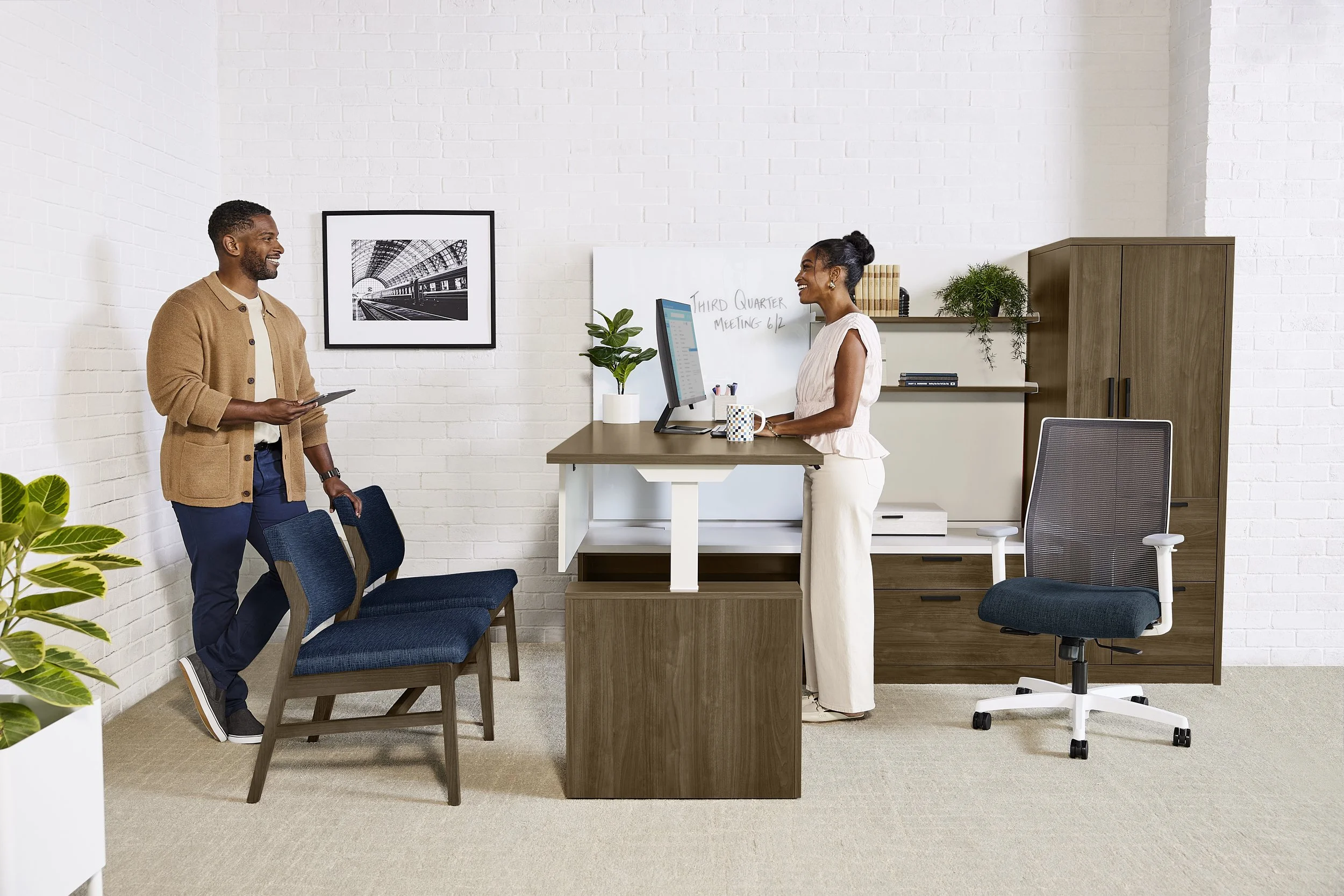 Hon_10500_Workwall_Confer_Talent_Full_Room1_037.jpg