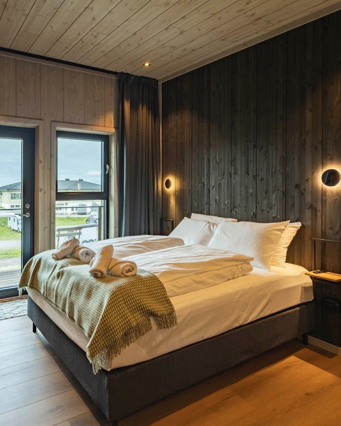 Our Arctic Apartments are finally ready to welcome you✨

Modern comfort, sea views, and a short stroll to the beach &ndash; right in the heart of Flakstad. Book your stay now and be among the first to experience it 🌊

#lofoten #visitlofoten #lofoten