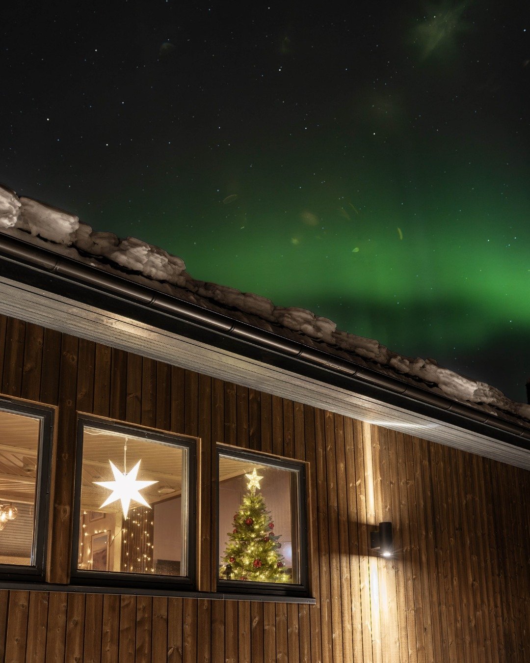 The restaurant is slowly settling into the holiday mood✨

Warm lights, calm evenings and dishes inspired by the season.
If you&rsquo;re in the area, stop by for a cosy dinner with us 🫶🏼

Opening hours:
Thu&ndash;Fri&ndash;Sat: 18&ndash;21
Sun: 13&n