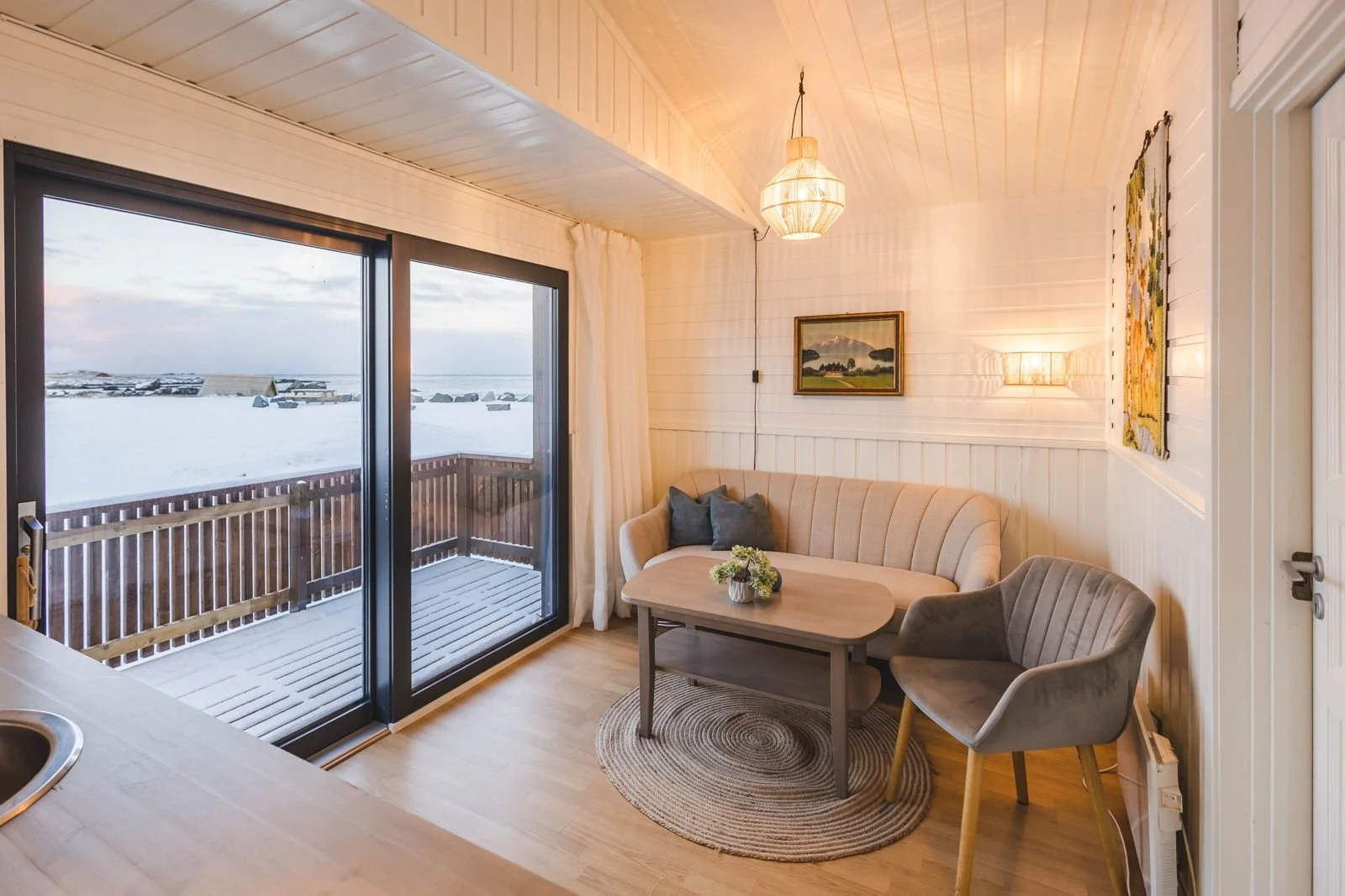 Whether you&rsquo;re travelling as a couple, with friends or family -
we offer a place to land🏡

From our beach bungalows, just steps from the shoreline,
to Arctic Apartments with comfort and space for longer stays.

Simple. Calm. Close to nature.
T