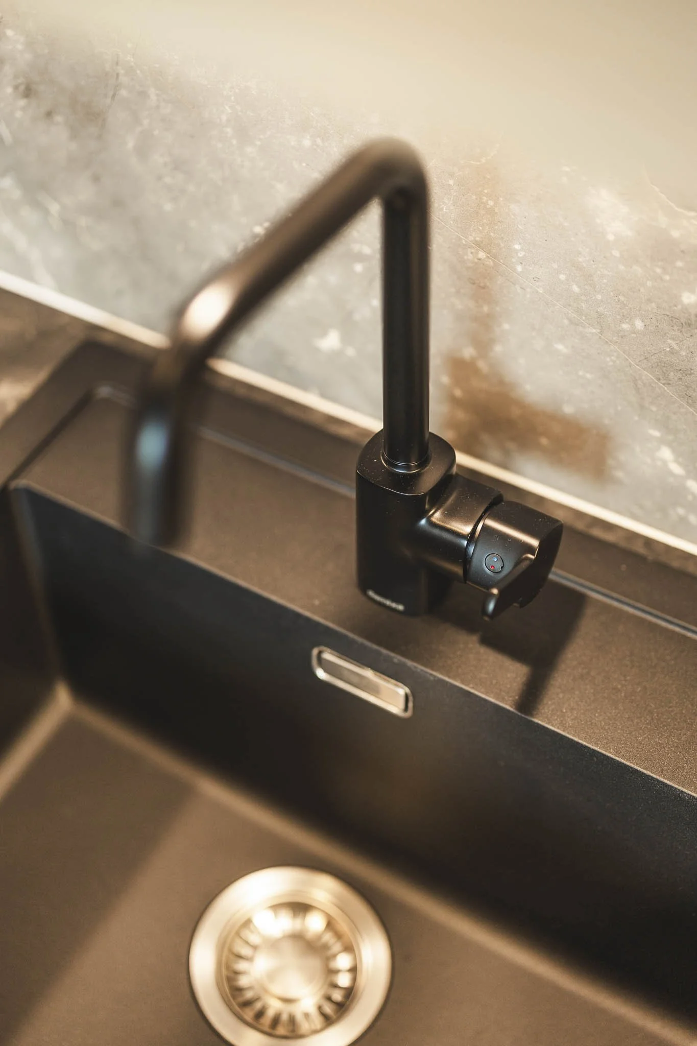 Arctic apartment innendørs_web-7.jpg