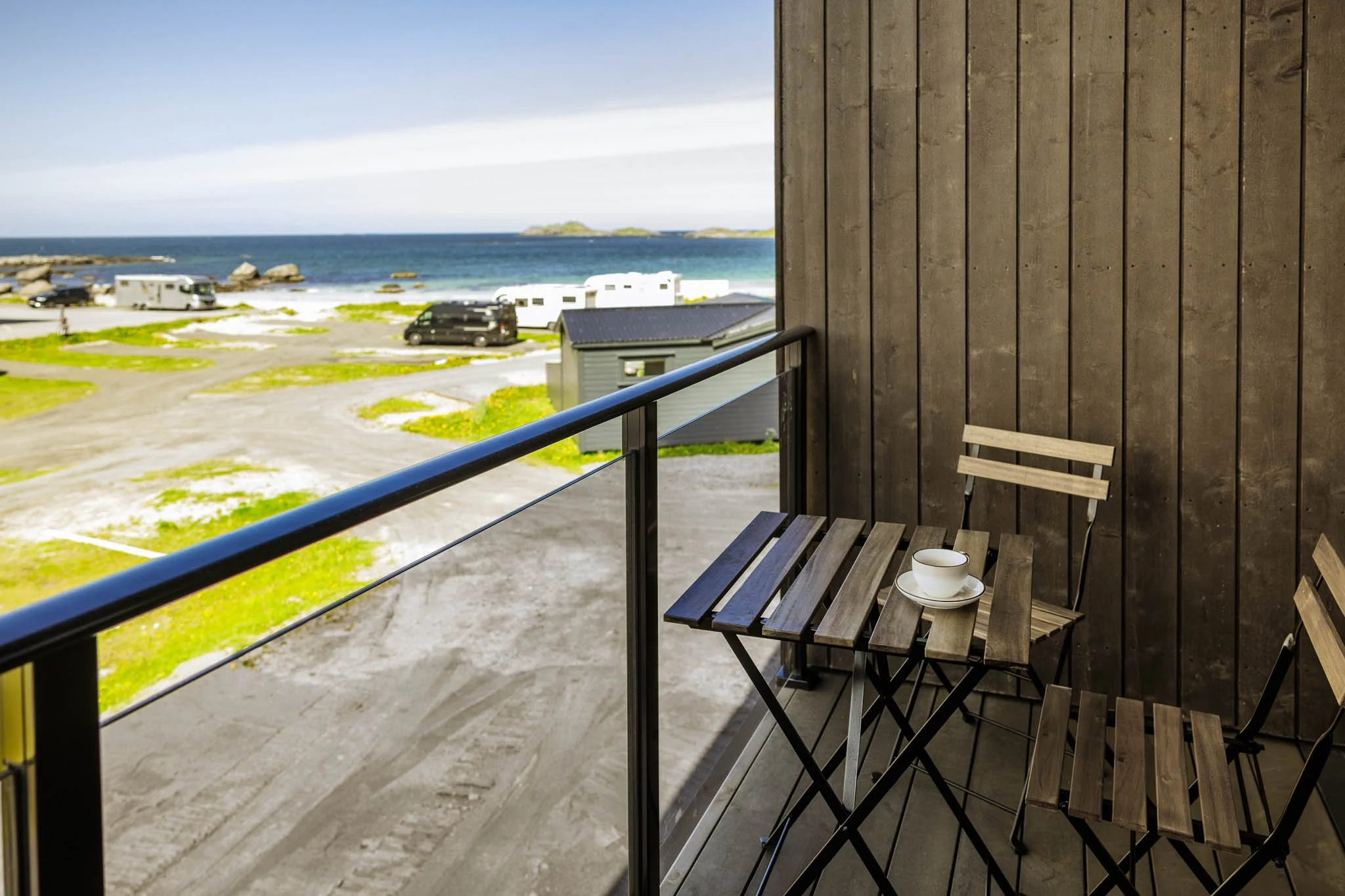 Arctic Apartments unverisal rooms_web-18.jpg