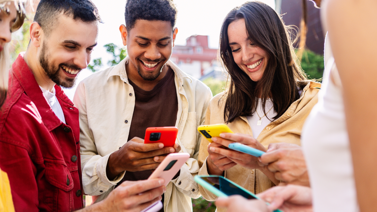 Seamless Group Chats: How Connect SMS Makes Communication Effortless